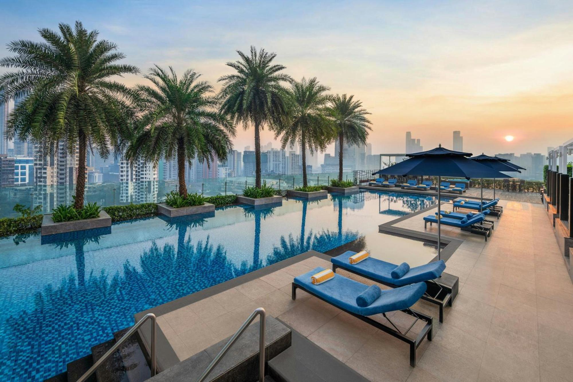فندق ذا سانت ريجيس مومباي المظهر الخارجي الصورة The swimming pool at the hotel